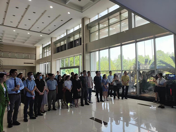 1652338430845405.jpg 02.jpg