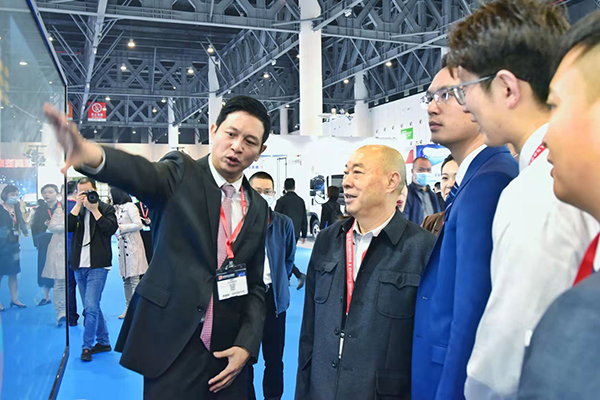 22工业引领 赋能产业新发展——川开集团亮相成都工博会_维多利亚vic308首页.jpg