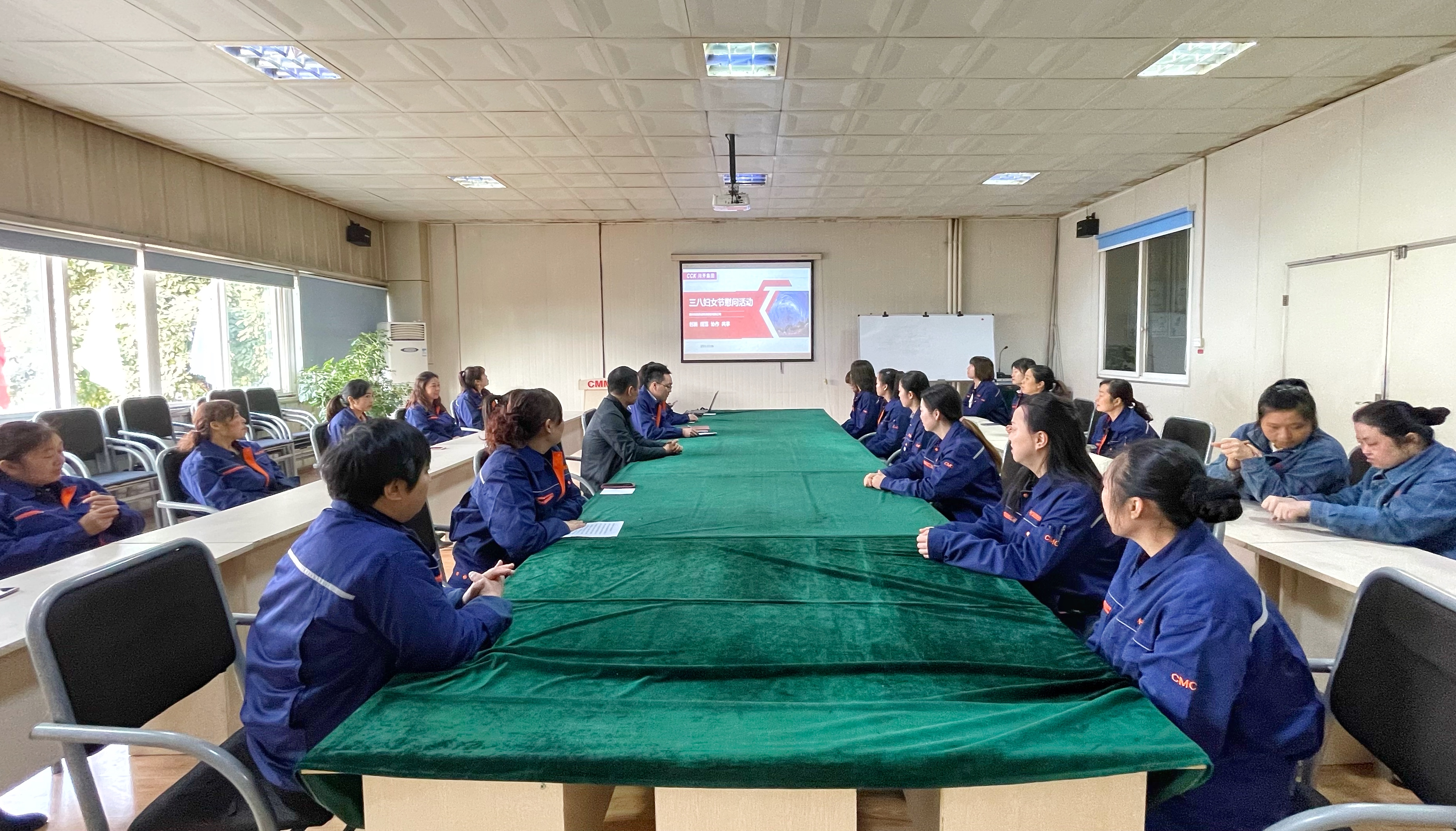 以美丽为伴,与村田同行—村田股份三八妇女节慰问活动_维多利亚vic308首页.jpg