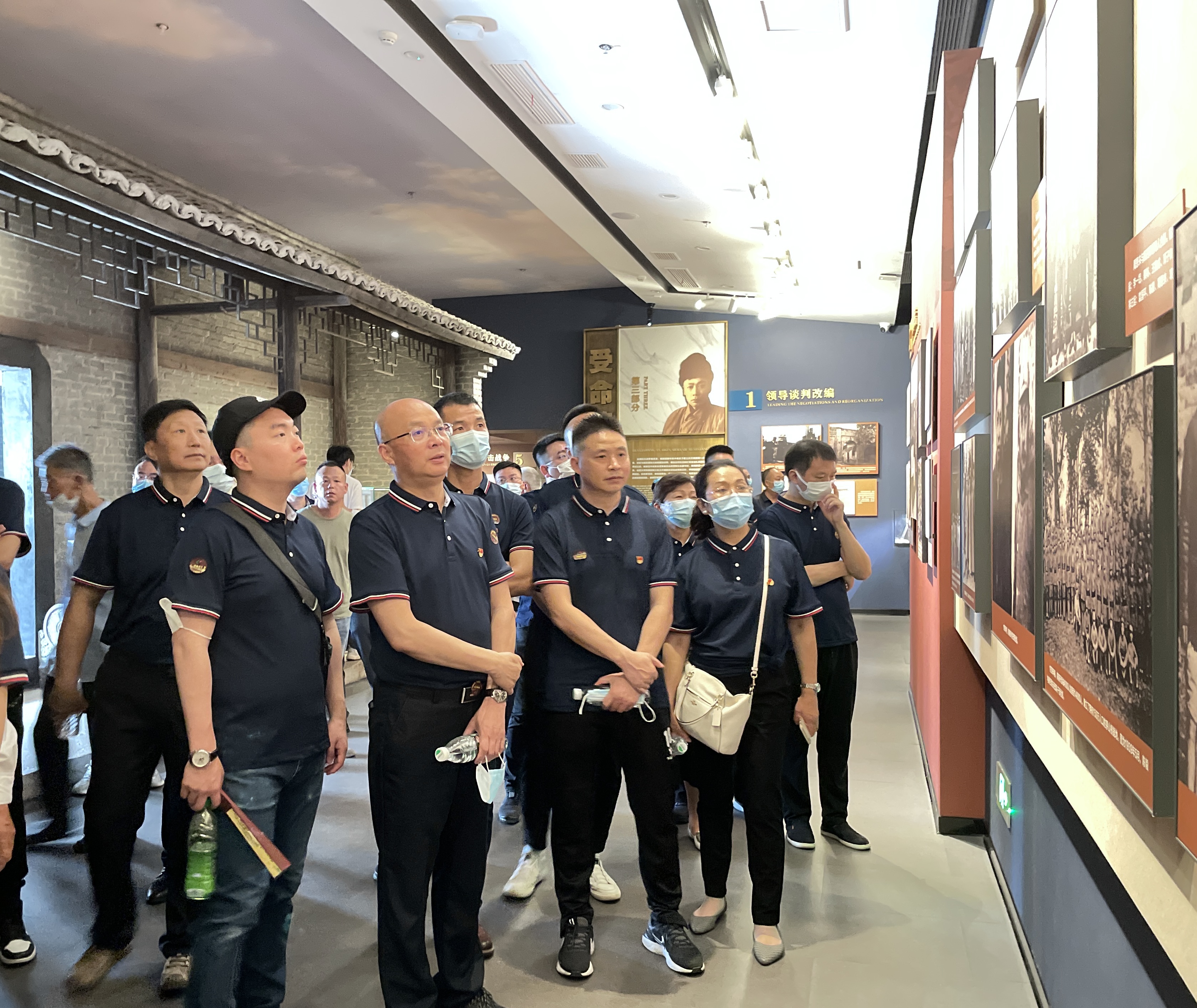 4集团党委开展 “寻觅伟人足迹 喜迎二十大” 主题党日活动_维多利亚vic308首页.jpg